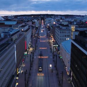 Hämeentien valoverhot ilmasta kuvattuna.